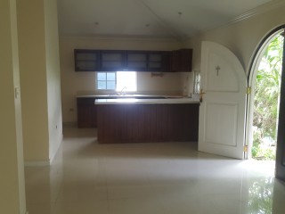 Diamond Road, Kingston / St. Andrew, Jamaica - House for Sale